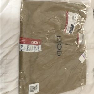 IZOD Madison Chino 38/29 new